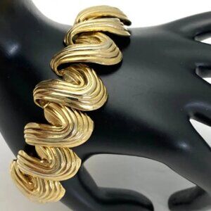 SALE 3 for $15 Wavy Link Bracelet